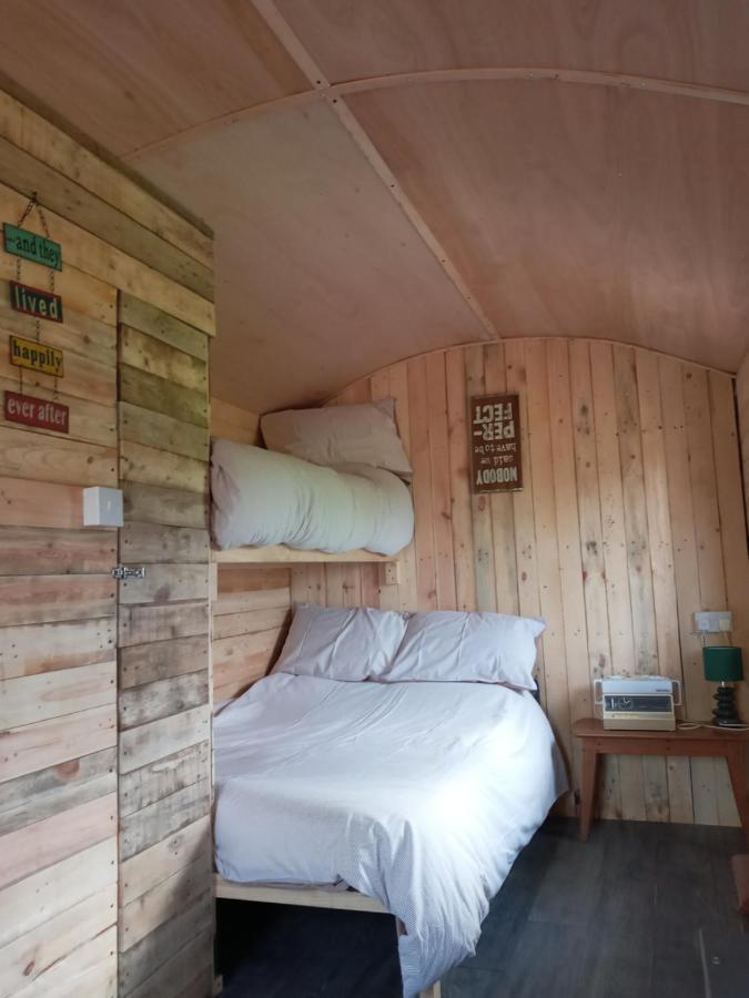 Orchard Meadow Shepherd Huts Leek-Buxton-Ashbourne Upper Elkstone Bagian luar foto