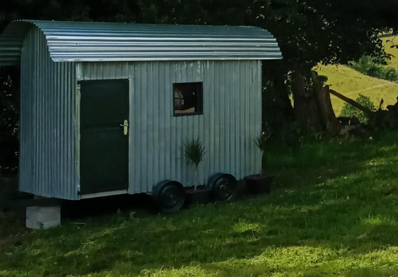 Orchard Meadow Shepherd Huts Leek-Buxton-Ashbourne Upper Elkstone Bagian luar foto